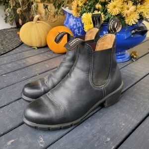 Blundstone Black Leather Chelsea Boots